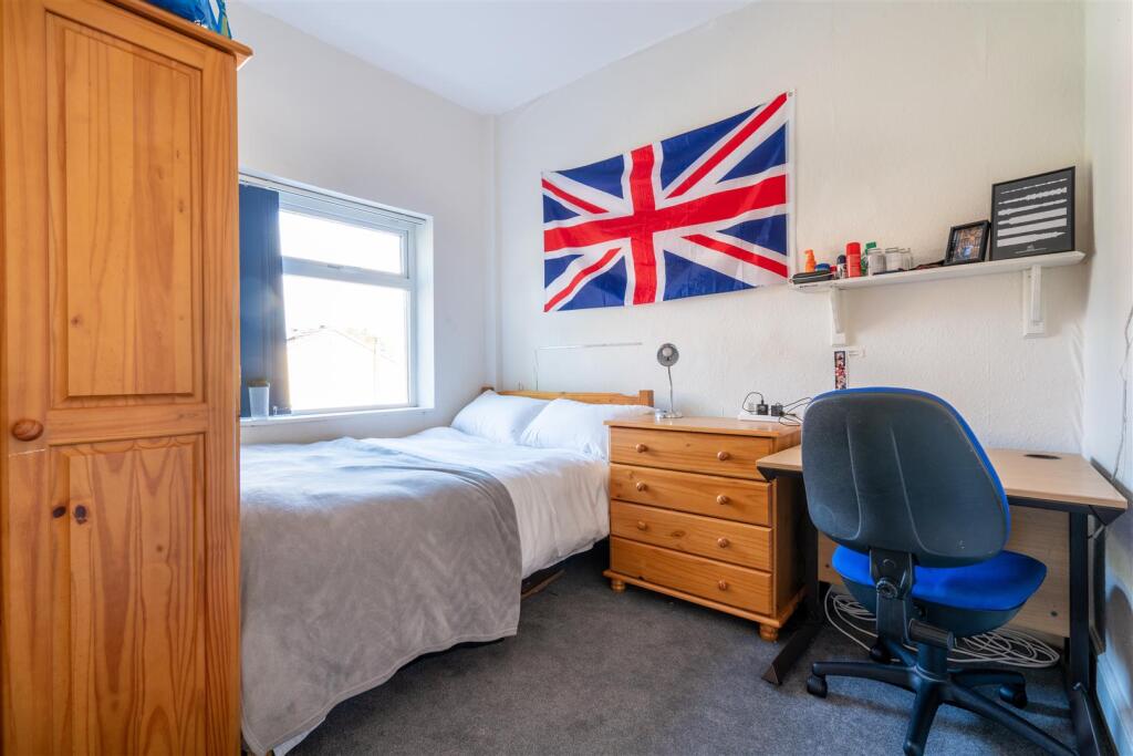 Bedroom 2.jpg