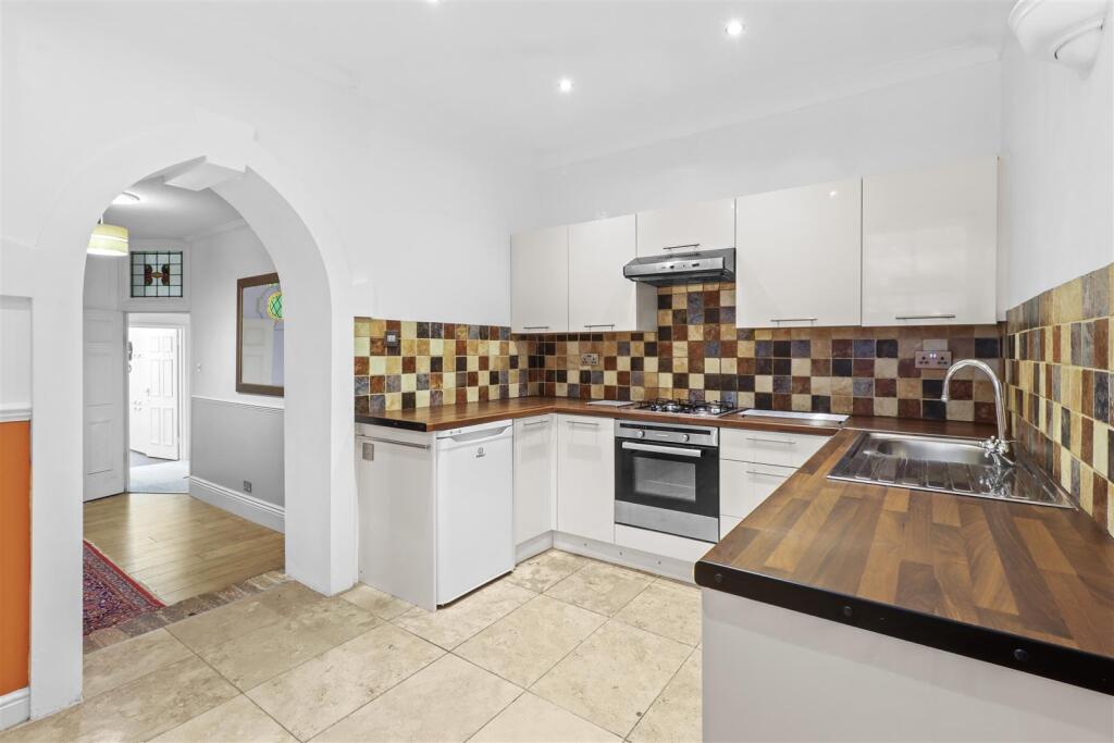 kitchen #3.jpg