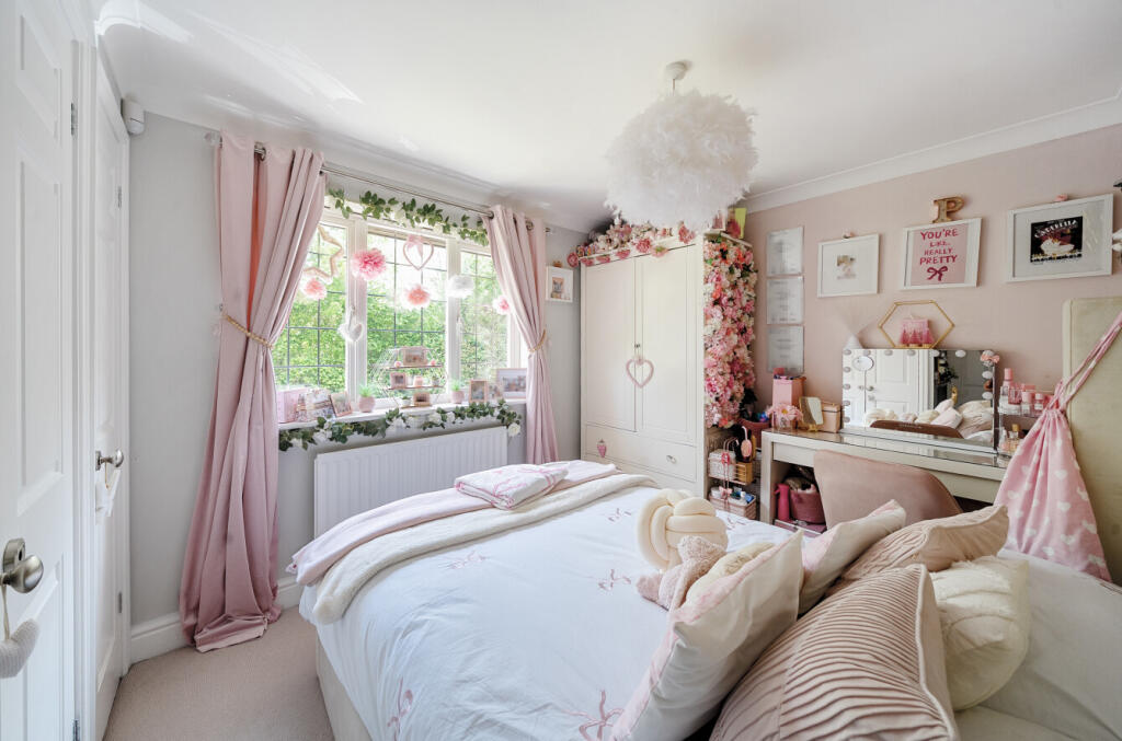 19-681b2958df165-...