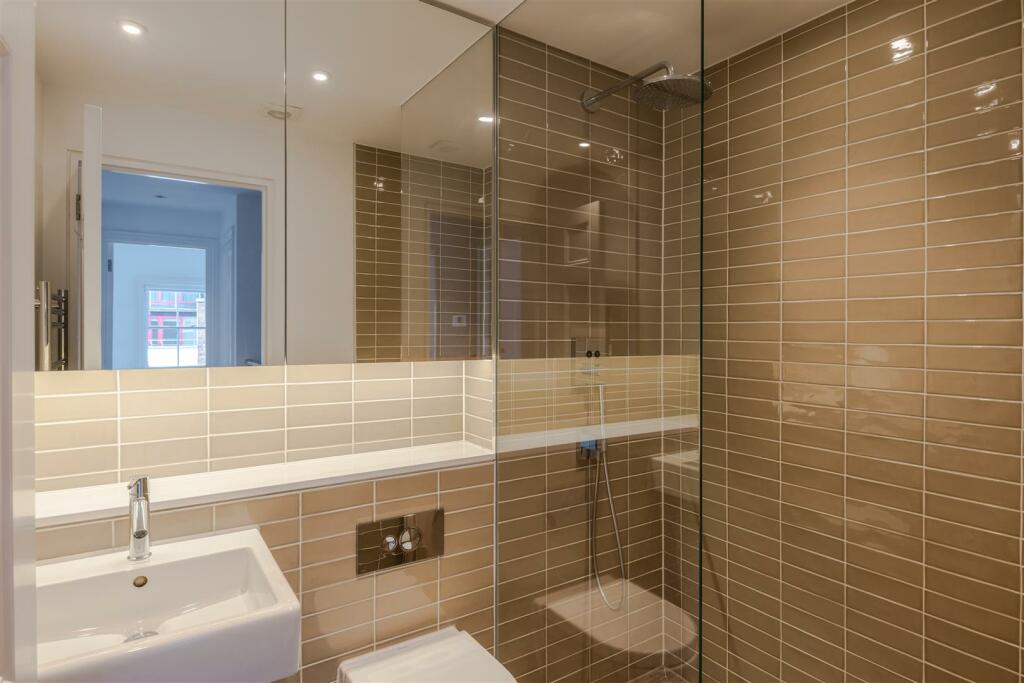 3 48 Fitzroy Street-6.jpg