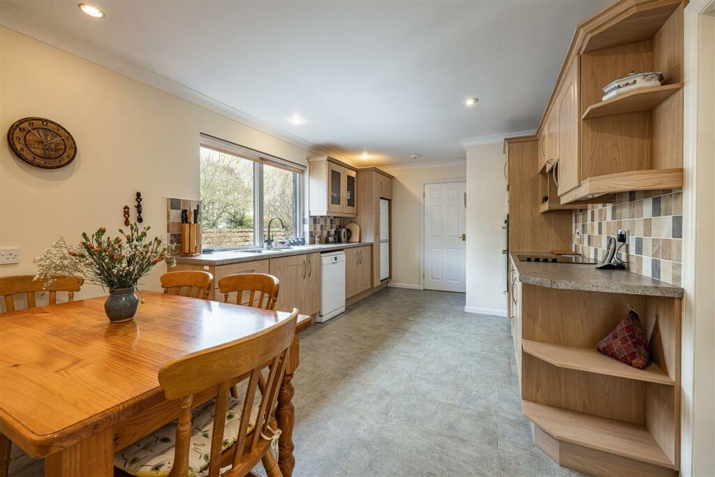 36 Melrose Road Galashiels 16.JPG