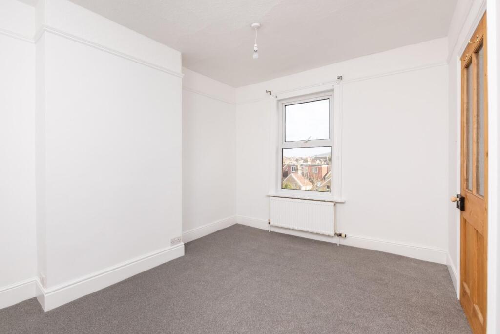 15 Ringwood Road, Ba