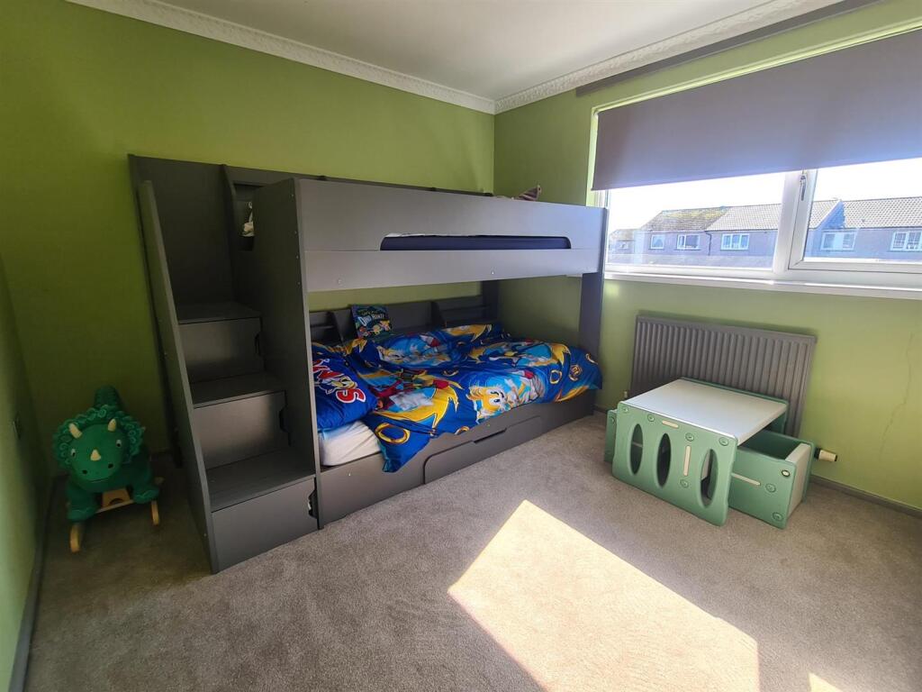 BEDROOM 2