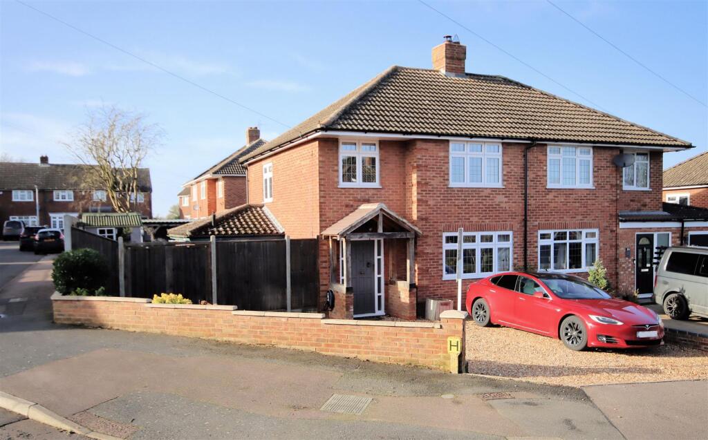 8ManorRd-H4.jpg