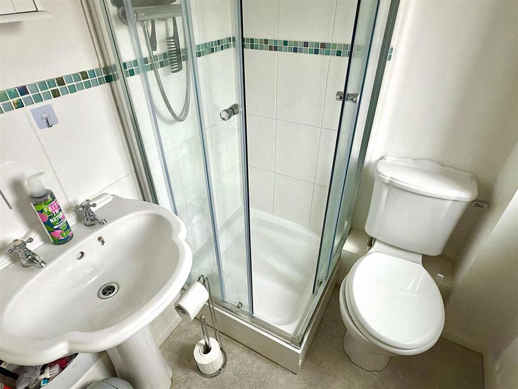 EN SUITE.jpg