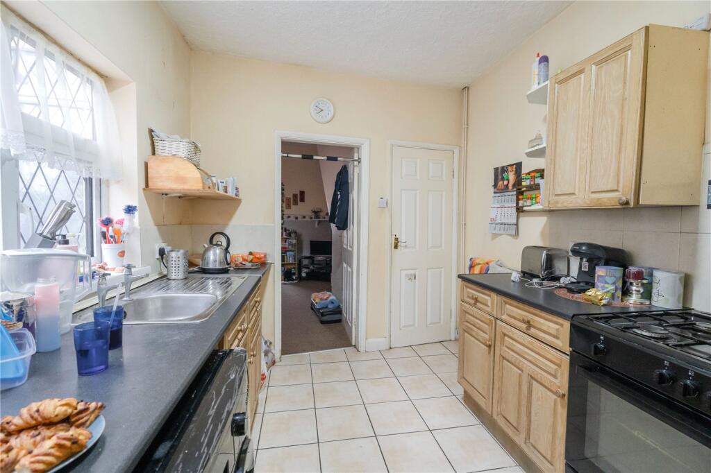 Kitchen (2)