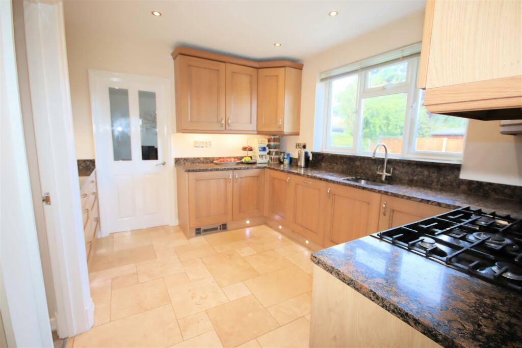 Fitted Kitchen