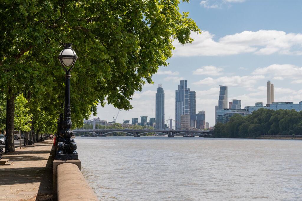 Chelsea Embankment