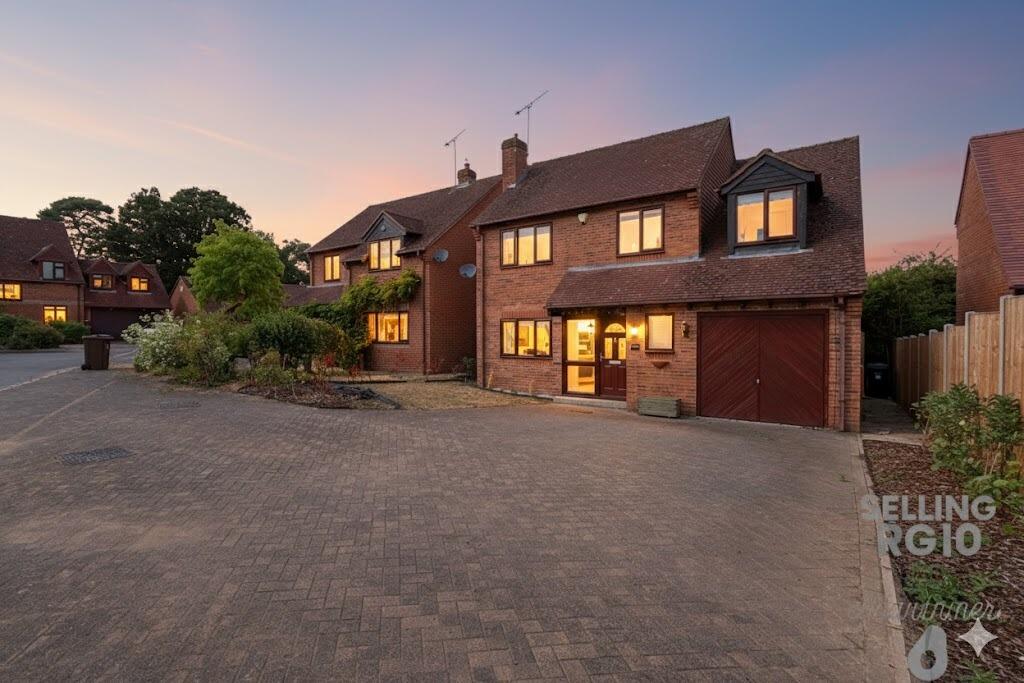 The Hawthorns, Charvil, Reading, Berkshire, RG10