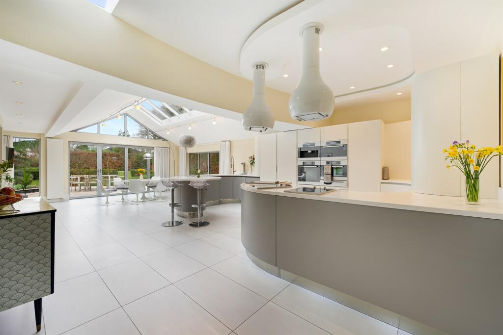 Kitchen/Breakfast Ro