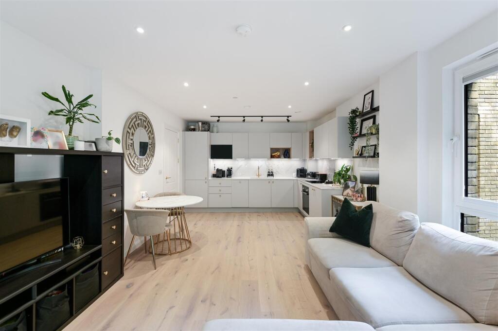 GARLAND HOUSE,23 (14).jpg