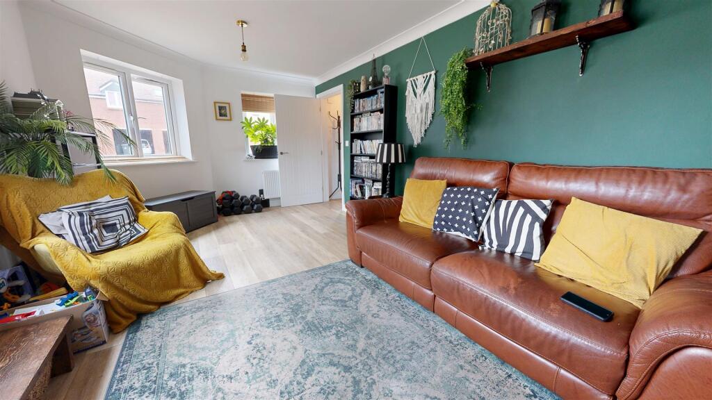 LIVING ROOM 2.jpg