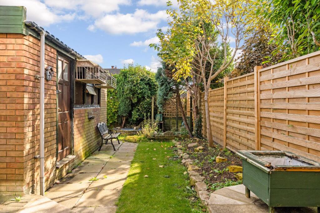 80211_11 Linden Way -  (23).jpg