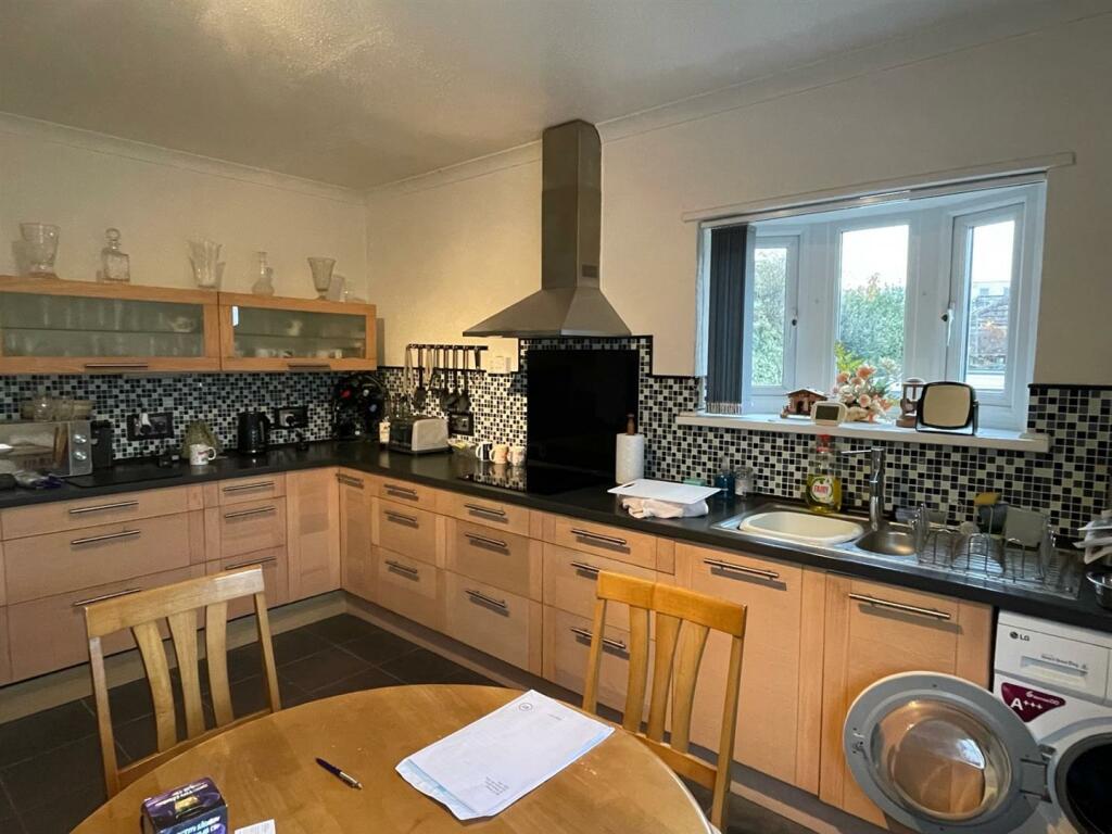 Kitchen.jpg