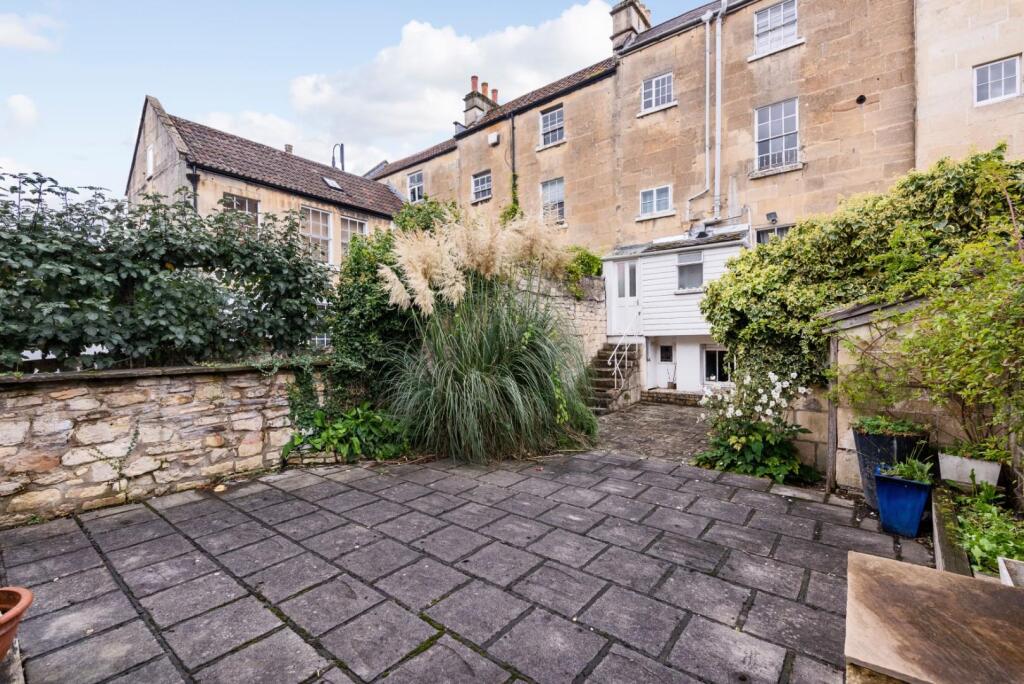 3 Lower East Hayes, Bath BA1 6AN-10.jpg