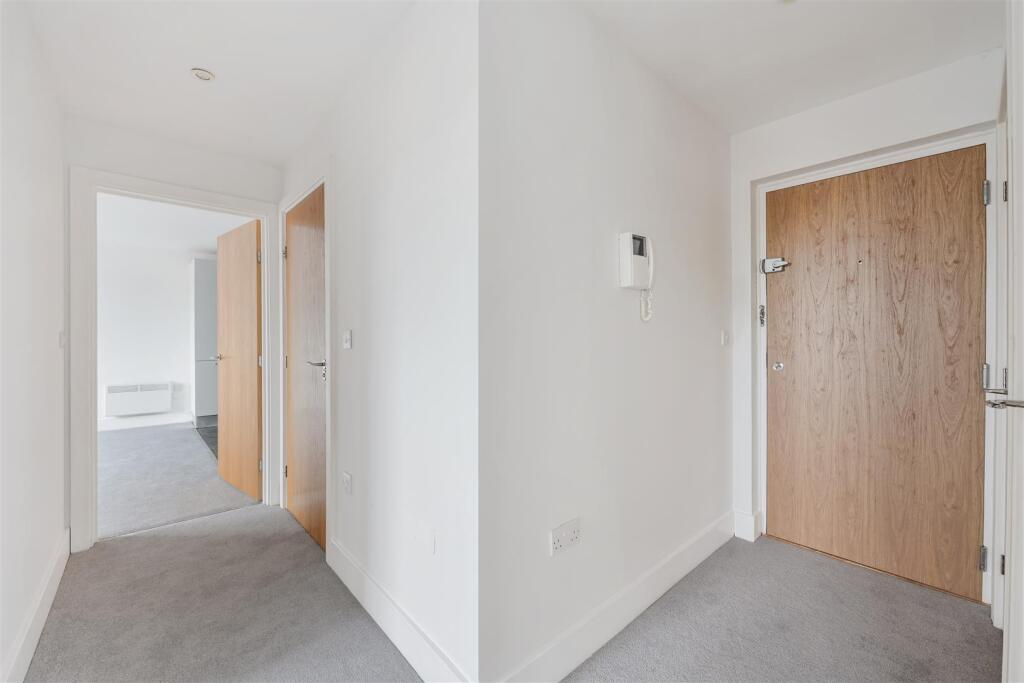 CAPITOL SQUARE (8).jpg