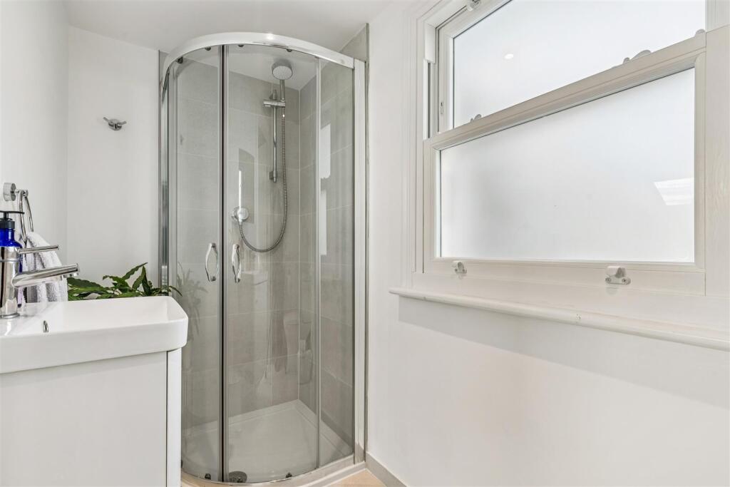 Saville Road, W4 - FOR SALE