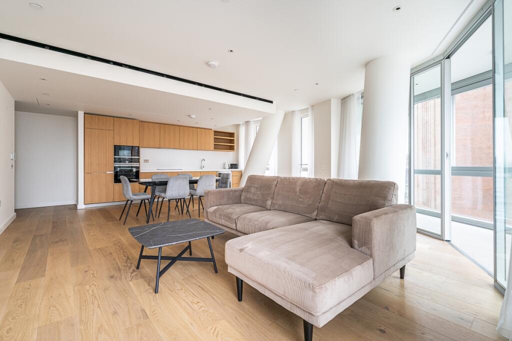 403-Pico-House-18