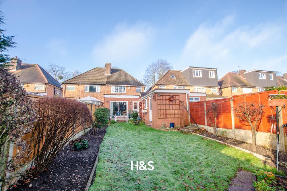 27 Studland Road - rear garden.jpg