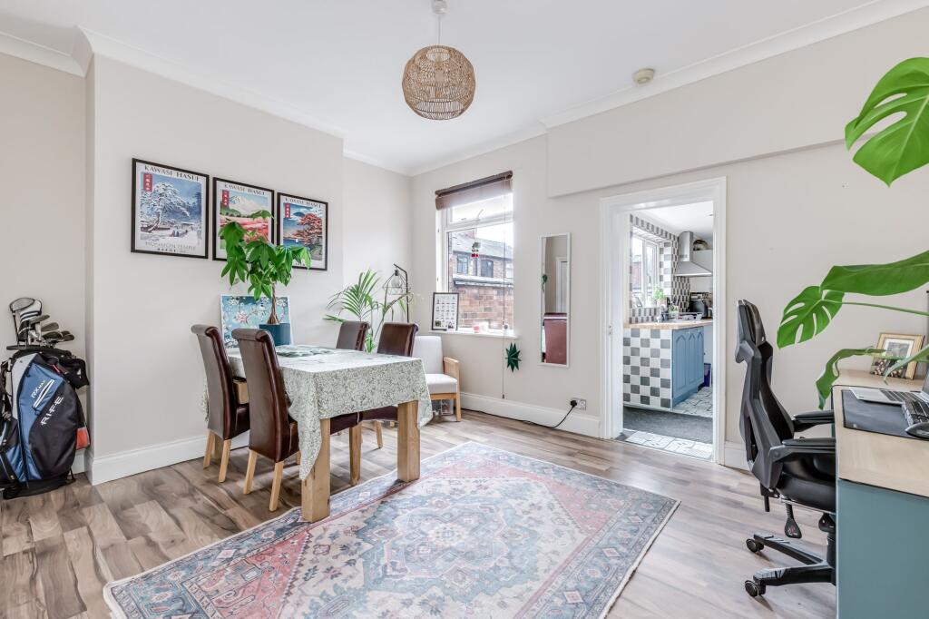 Sitting / Dining room