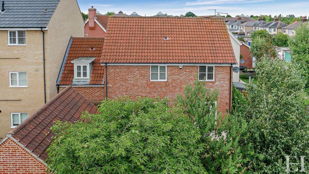 8659646-exteriorW...