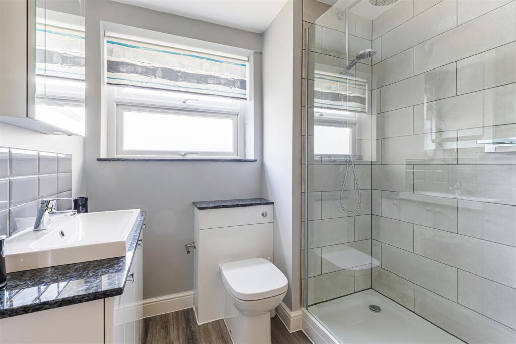 A18 - B5 Shirley Towers Vane Hill Road - 250714.jp