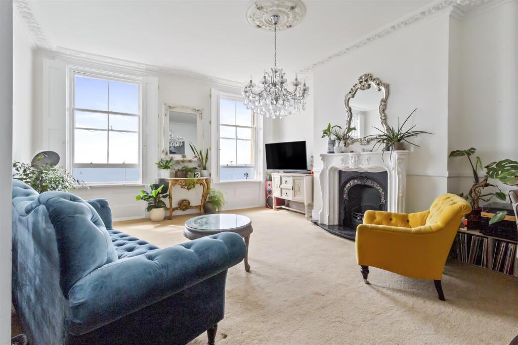 Flat 4 16 Heene Terrace-002.JPG