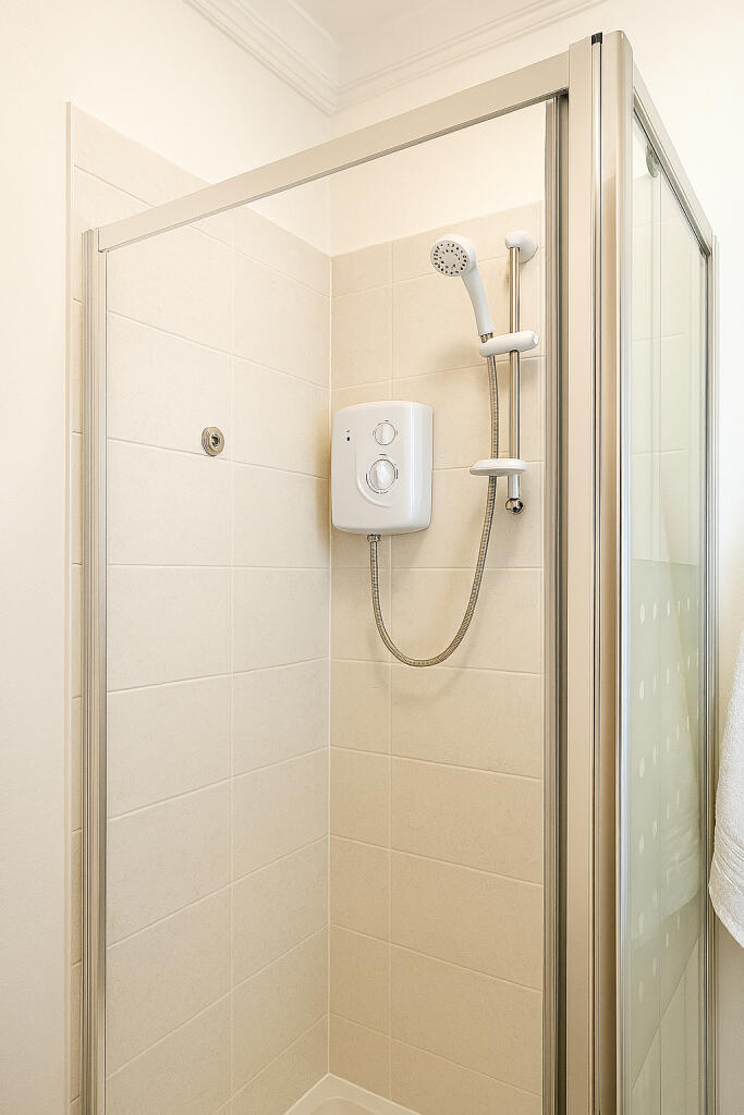 Ensuite bathroom 