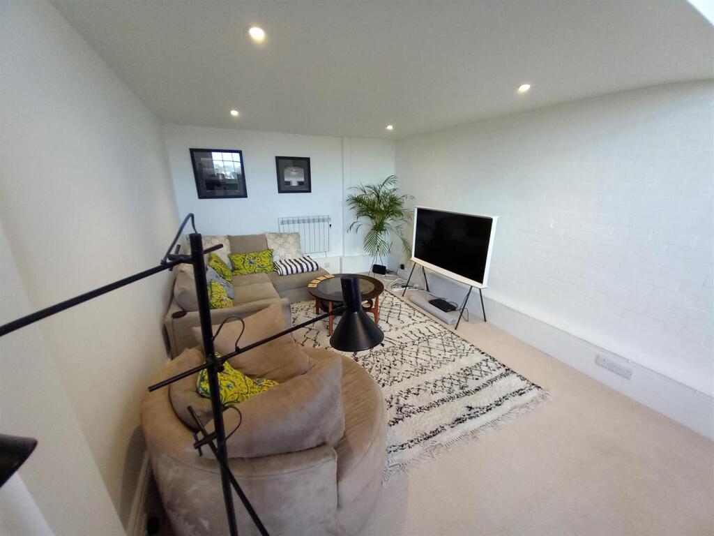 Apartment 12 Lounge.jpg