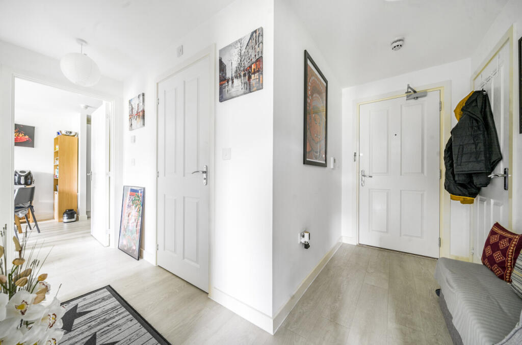 1295173-9-6825b8d...