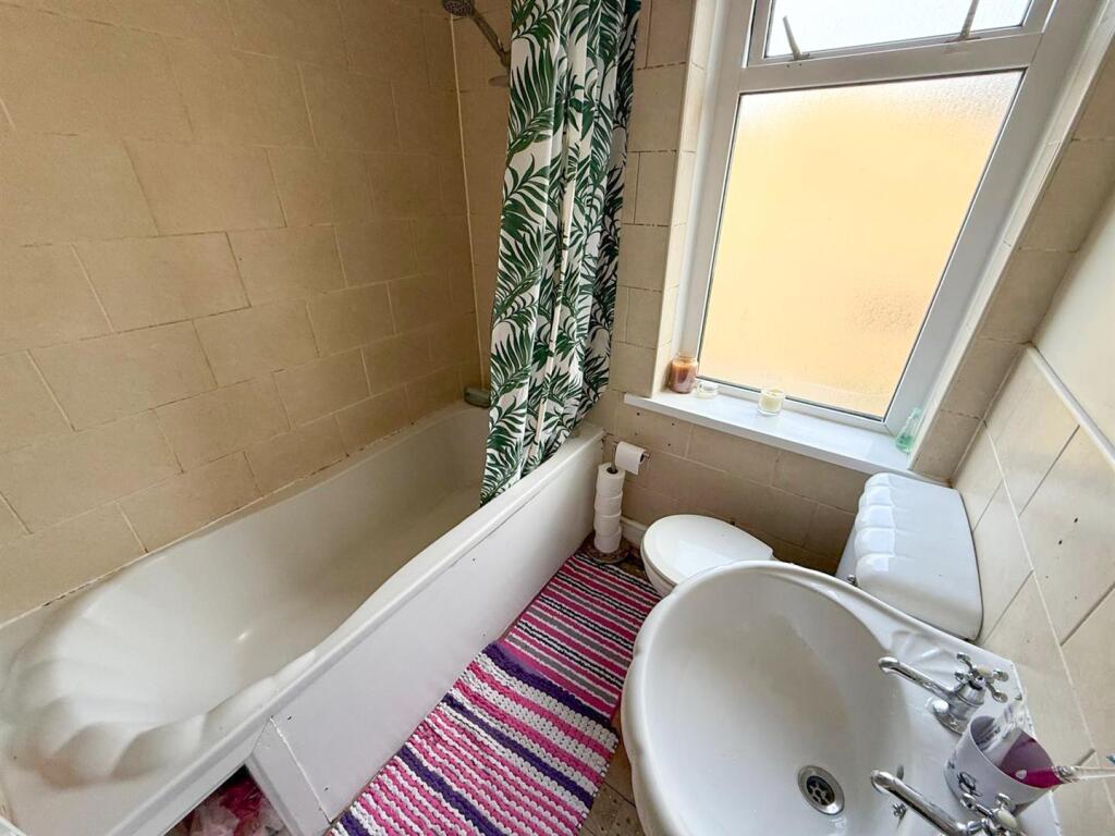 3 bed mid townhouse, Silsden