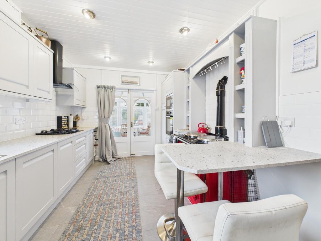 Kitchen/Breakfast Area