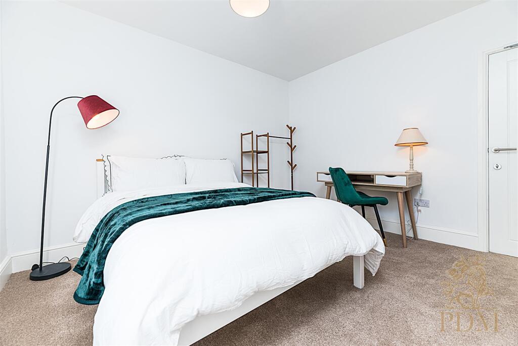 26 Chippendale Lenton Nottingham NG7 1HB