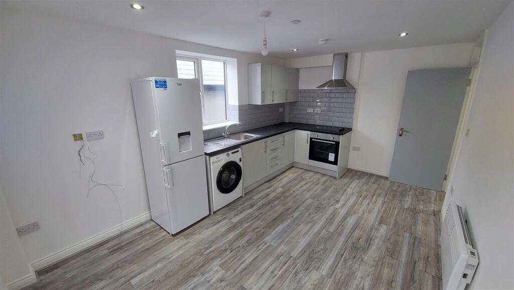 Lounge Kitchen