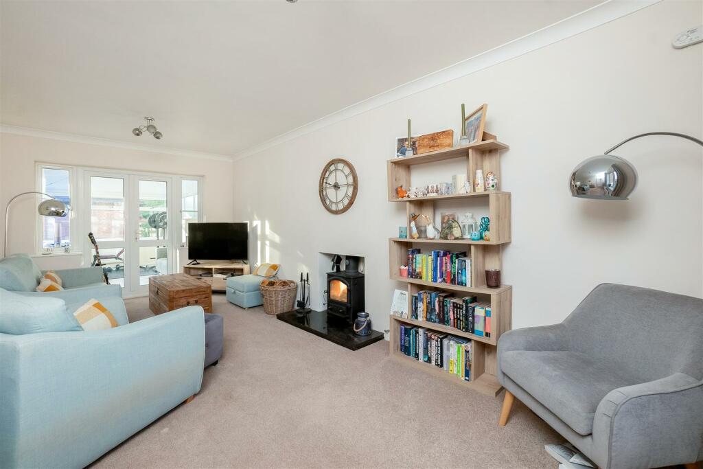 29 Stephenson Way-6.jpg