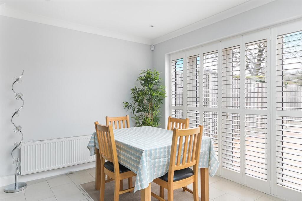 ROUNDWOOD WAY (3).jpg