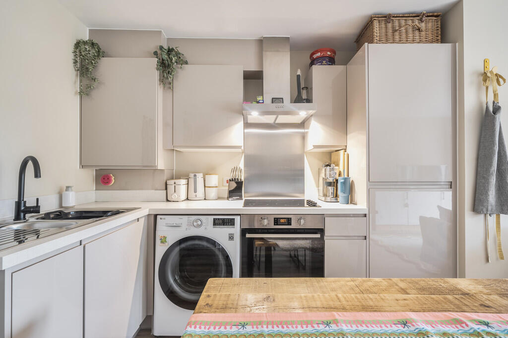 1313788-12-685d15...