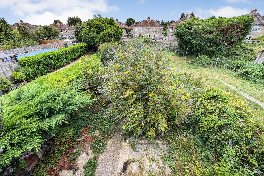 35 Oaklands, Chippenham, Wiltshire, SN15 1RD