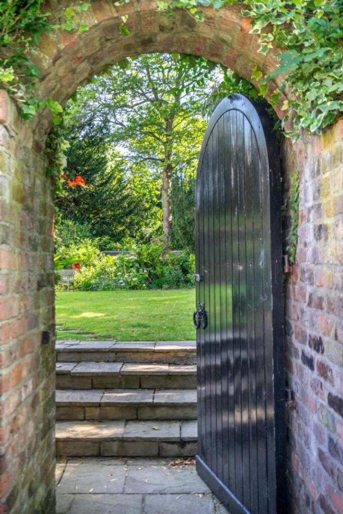 the mount 125 gardens-3.jpg