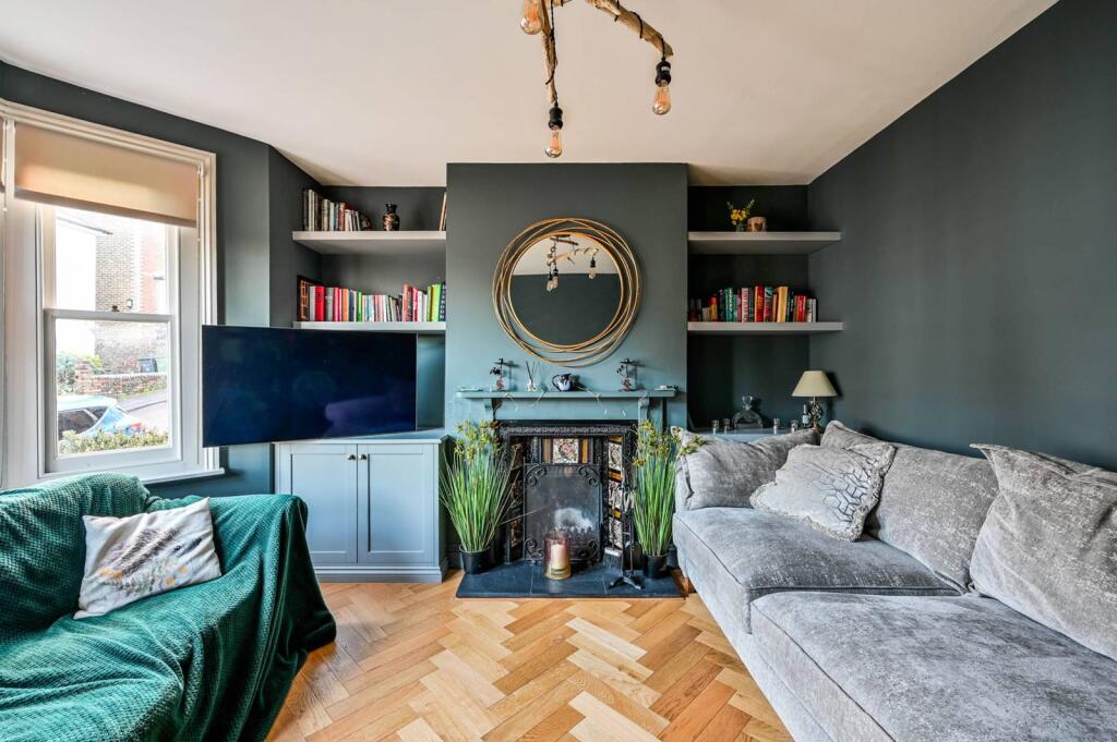 Cheselden Road,, Guildford, GU1