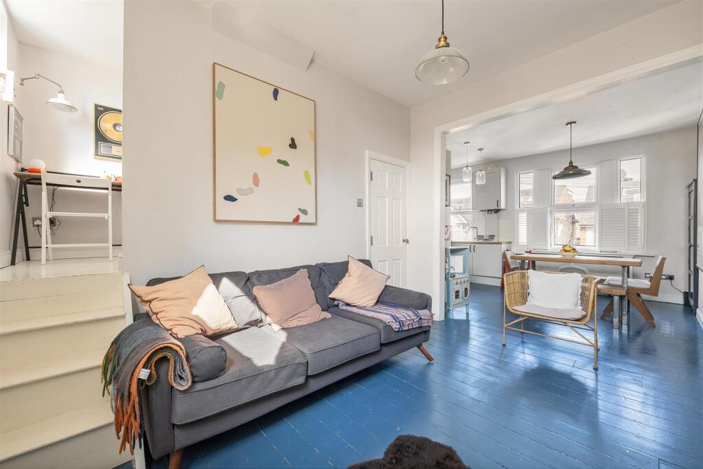 Folkestone Road, E17