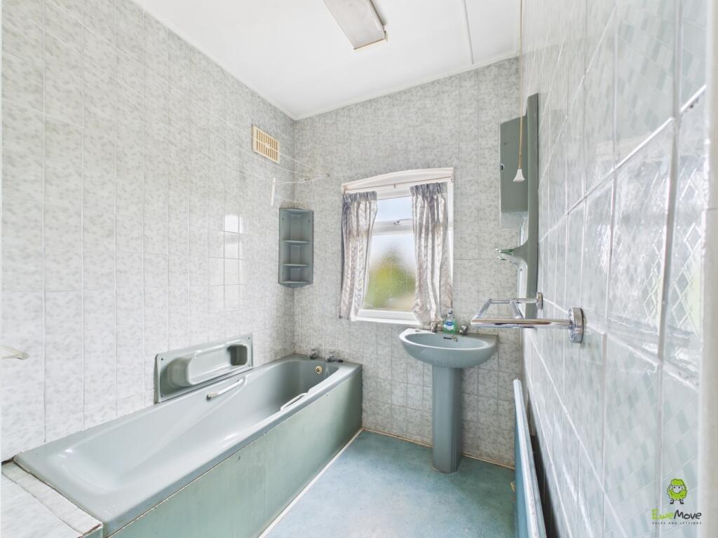 CAM03779G0-PR0264-STILL005