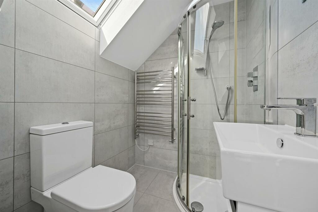 BCHJ - 1 Latimer Road - Ensuite Bedroom 2 (4).jpg