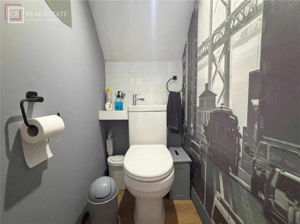 Cloakroom/WC