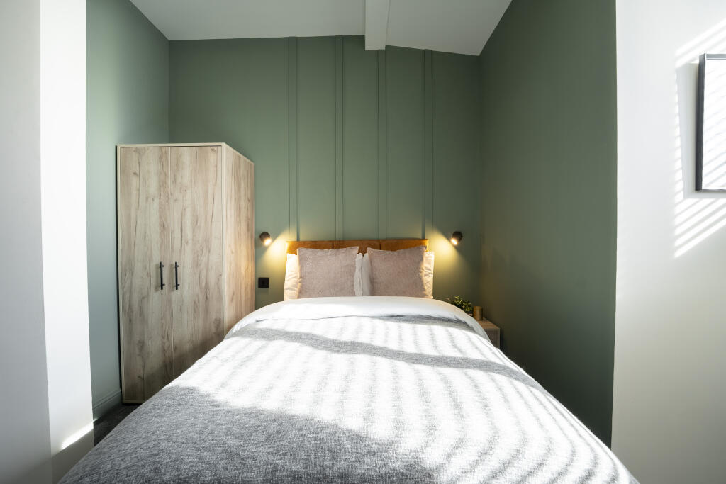 Room9-2.jpg