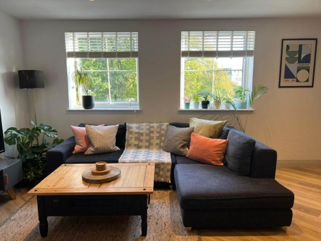 Lounge 2