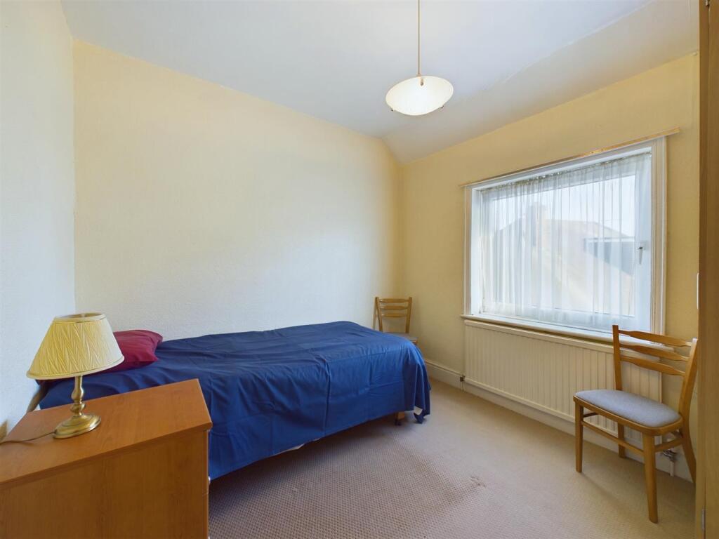 Bedroom: