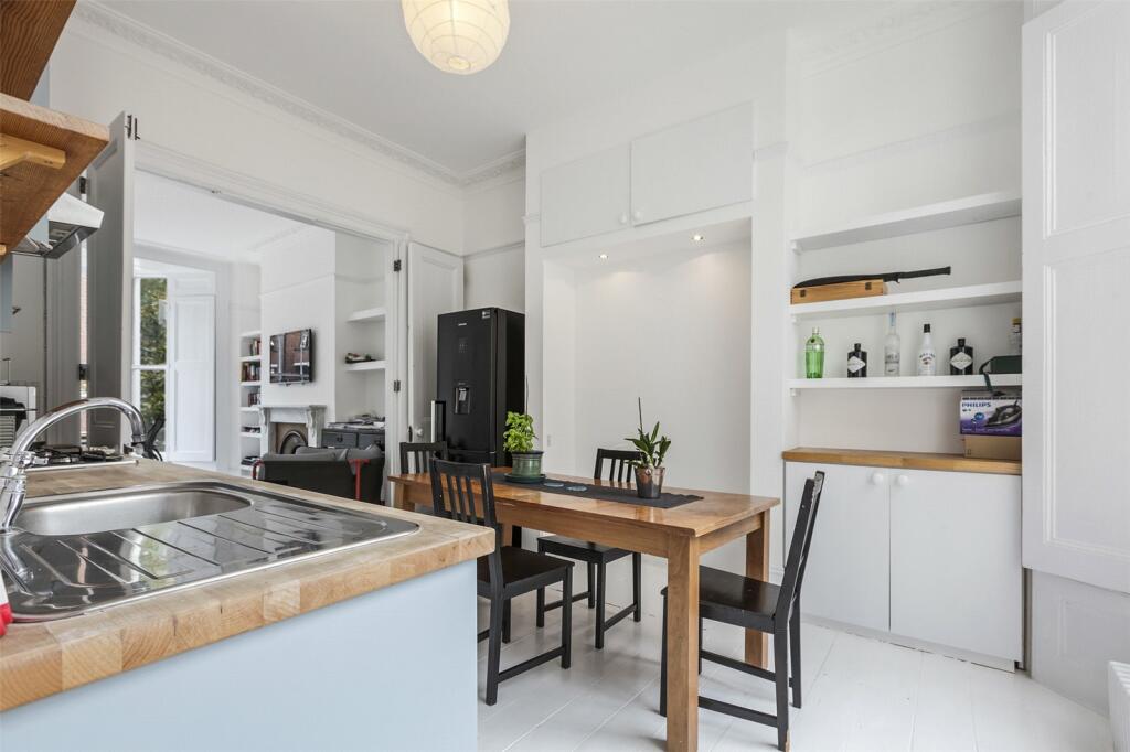 Kitchen/Diner View 4