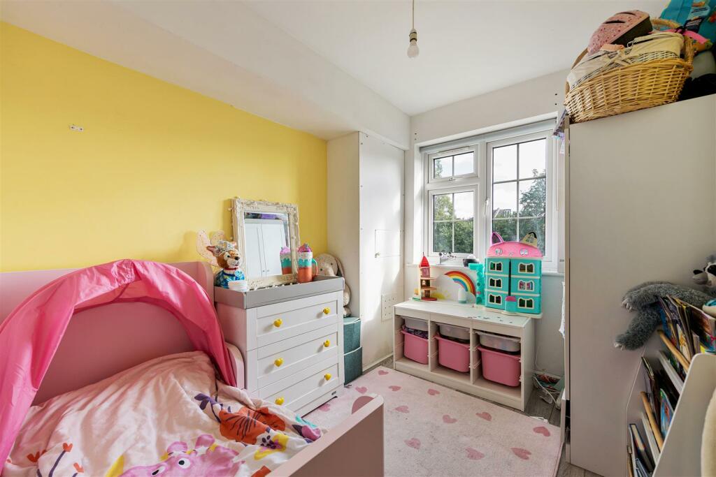 Cherrydeal Court E11