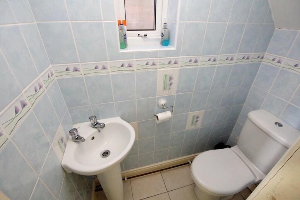 3-bed detached ho...